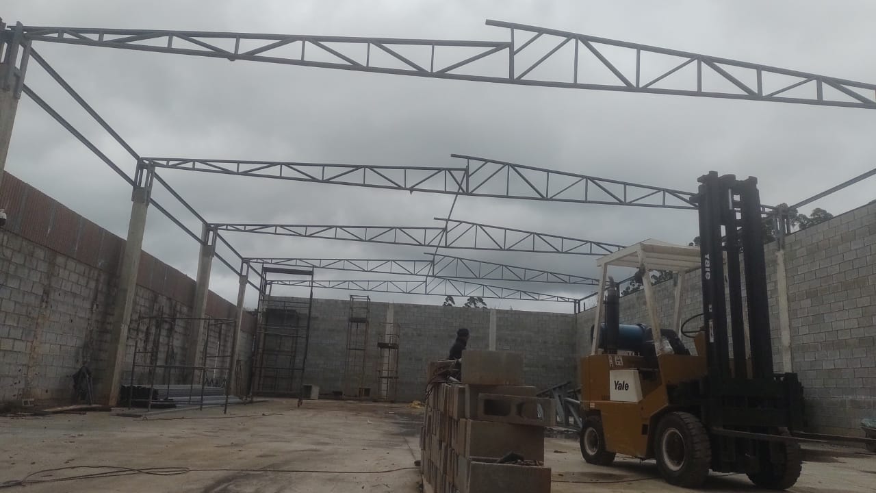 Estrutura metálica para galpão industrial